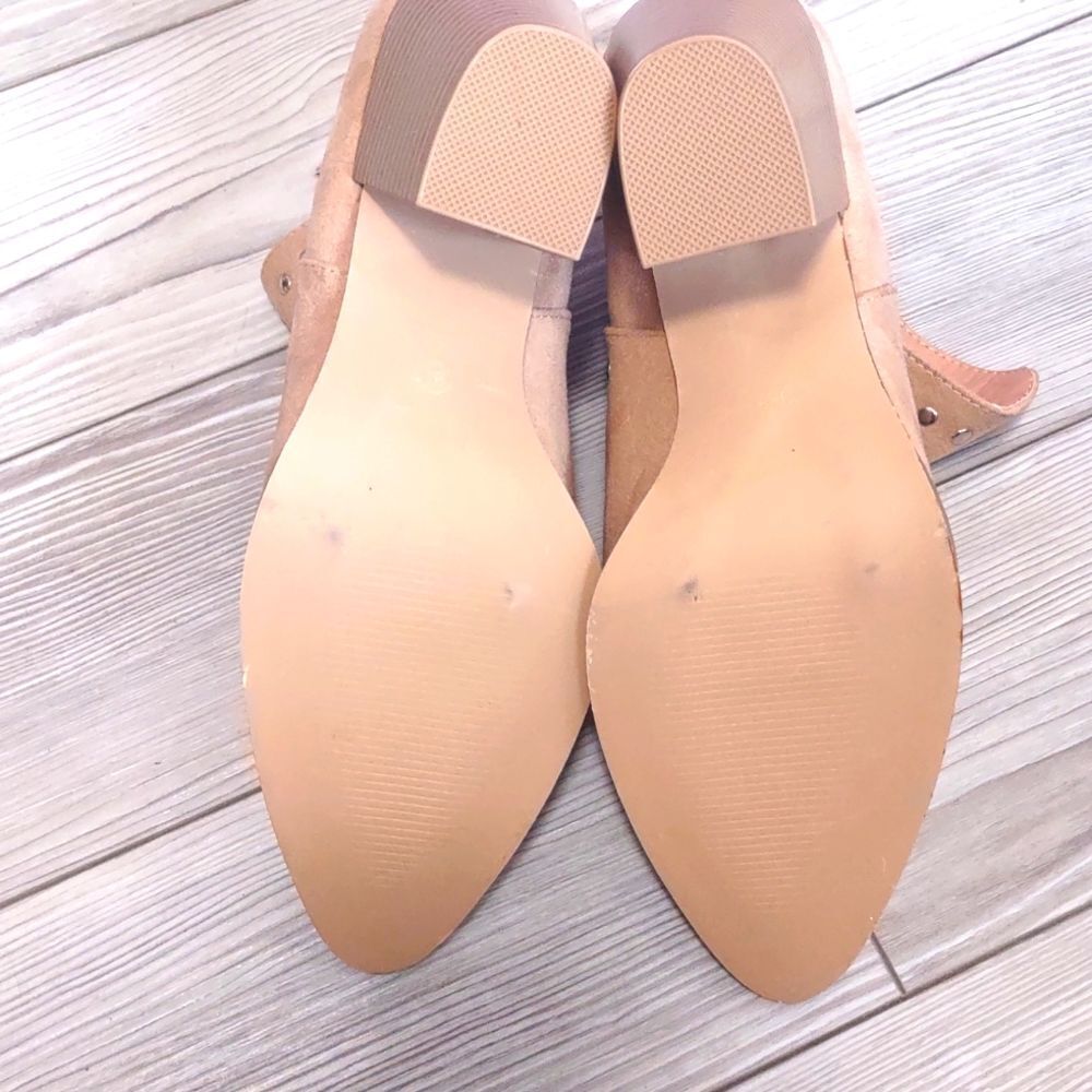 (78-1803) Tan Women's Pointed Toe Ankle Boot Sz 9.5 - Picture 5 of 11
